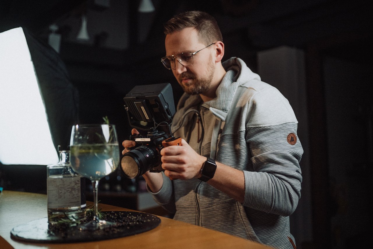 Denis Kolb bei einer Filmproduktion